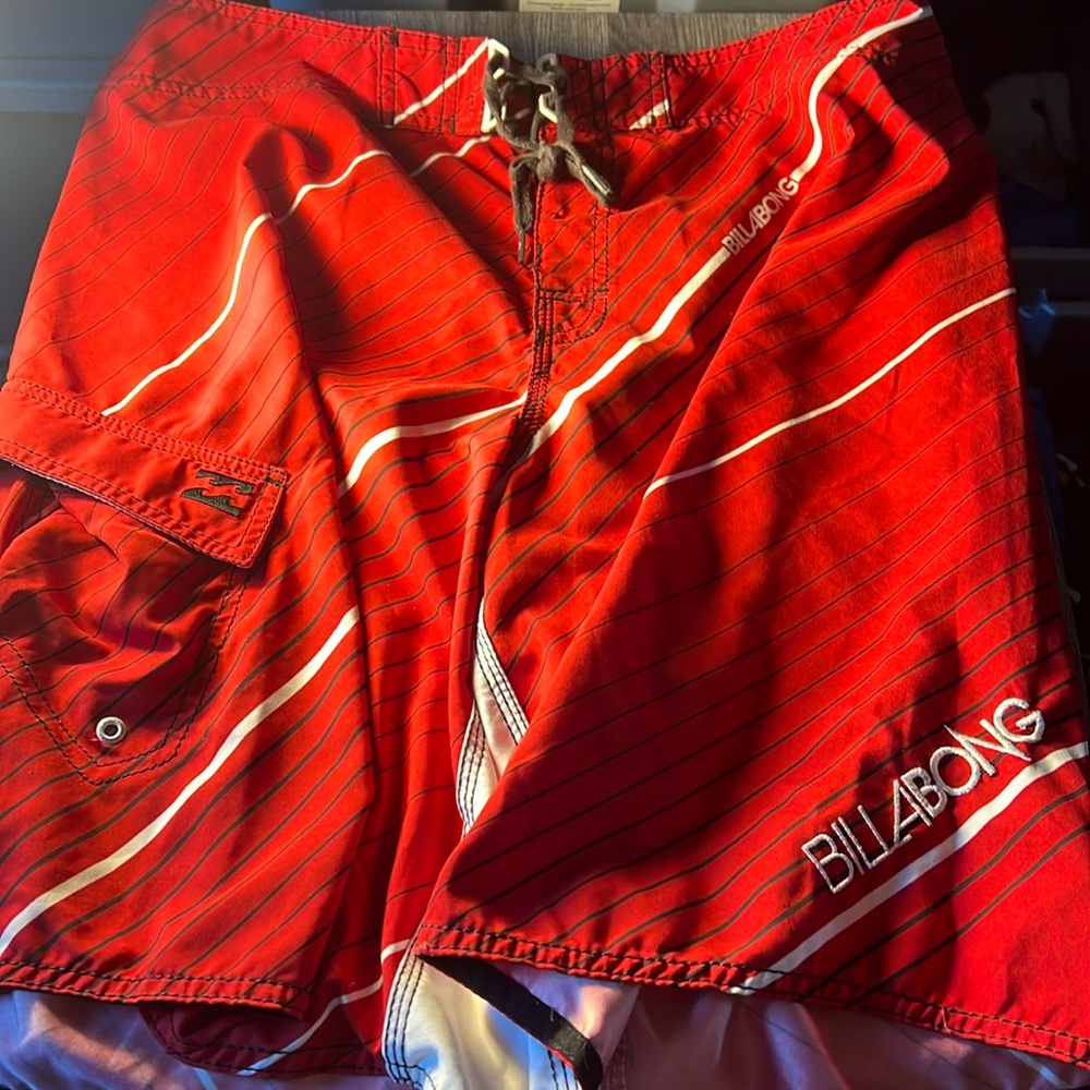 Billabong Mens Diagonal Striped Boardshorts w/Wax Tool Color Red/Blue